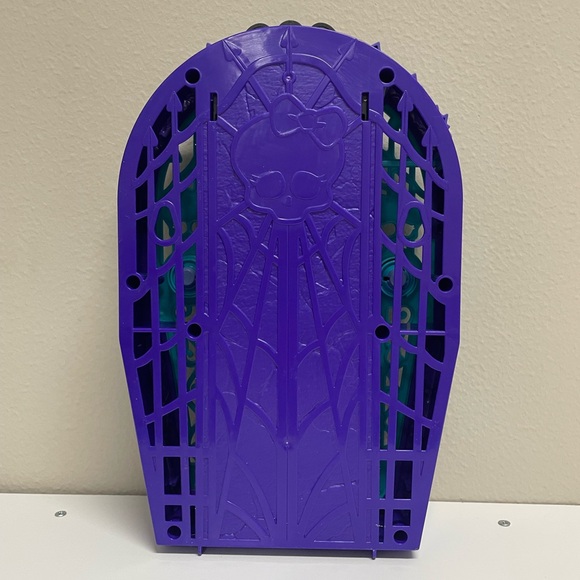 Monster High Skulltimate Secrets Garden Mysteries Twyla’s Closet - Picture 7 of 8